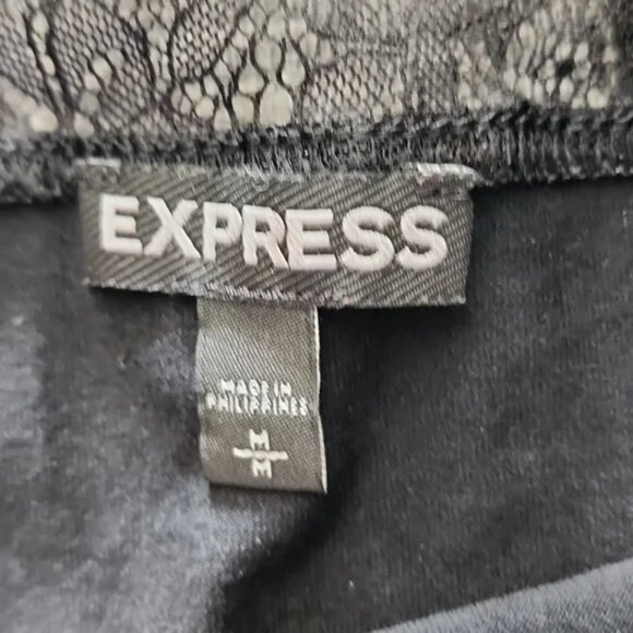 🌷 Express sweetheart yoke lace trim Tank Top🌷 - Picture 3 of 5